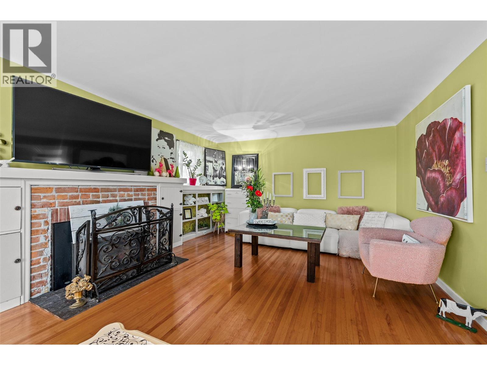260 Lake Avenue - 10