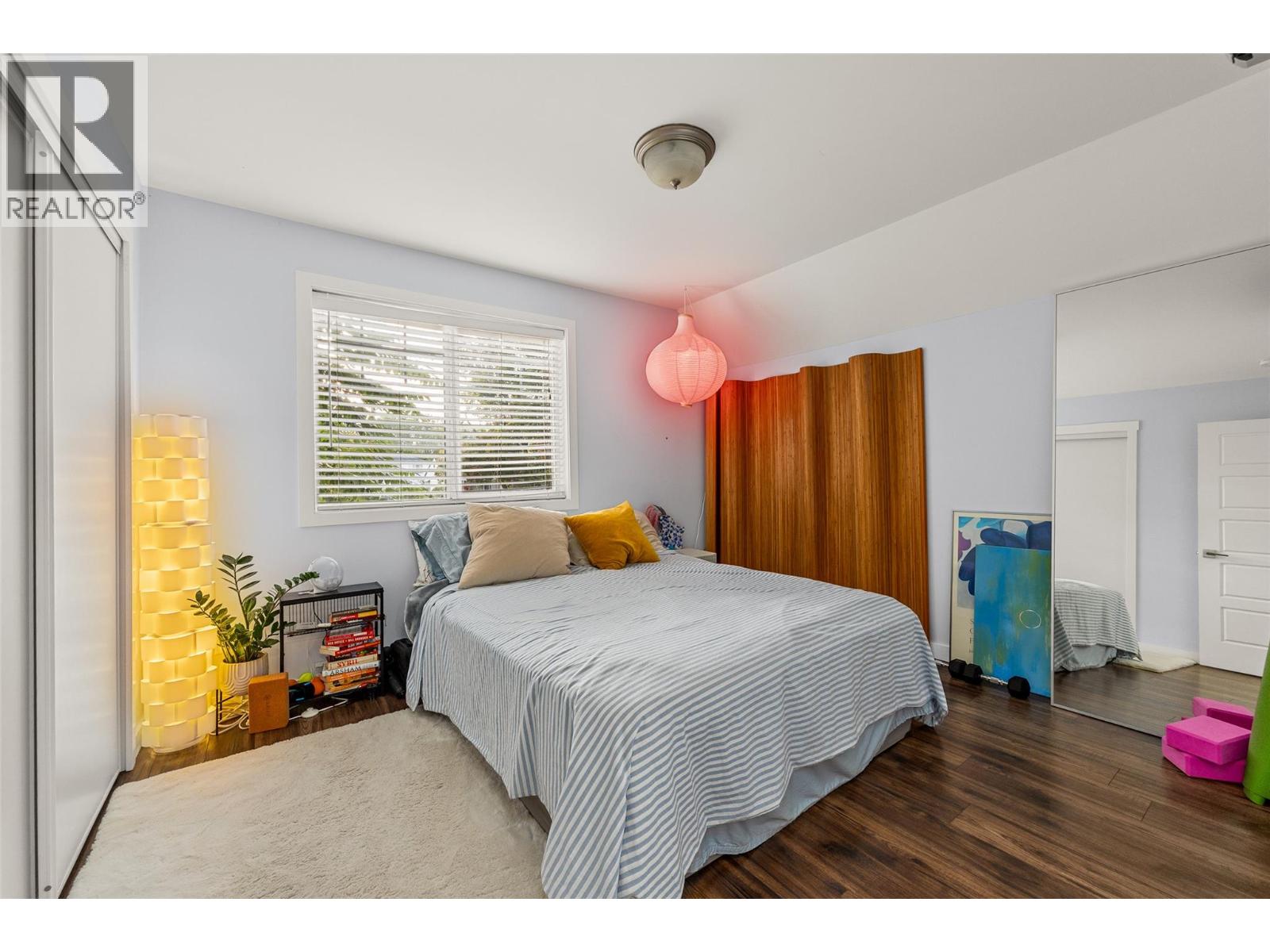 260 Lake Avenue - 60