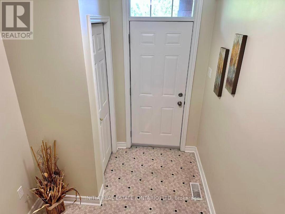 #25 270 NORTH CENTRE ROAD - Image 18