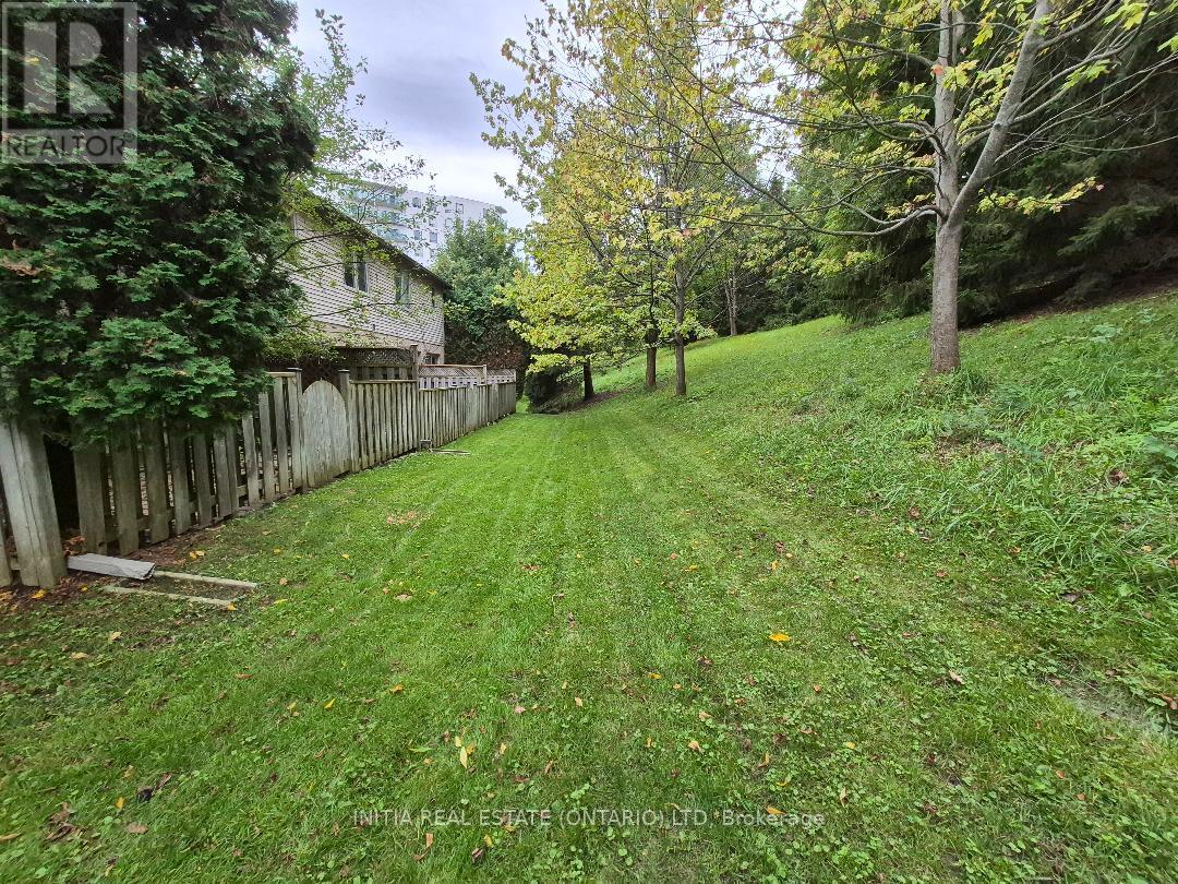 #25 270 NORTH CENTRE ROAD - Image 23