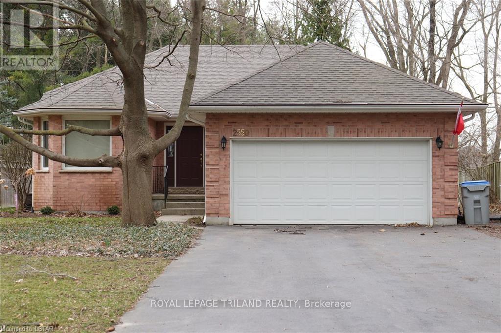2550 EMERSON STREET, Strathroy-Caradoc (Mount Brydges)