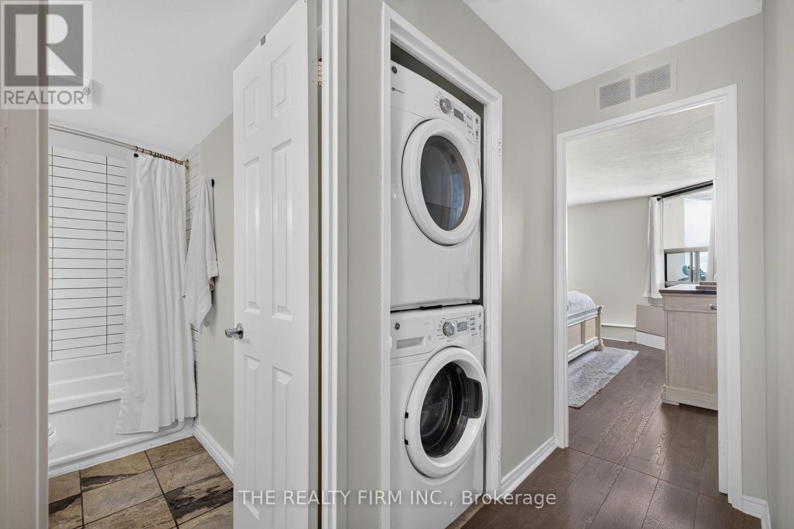#2505 363 COLBORNE STREET - 19