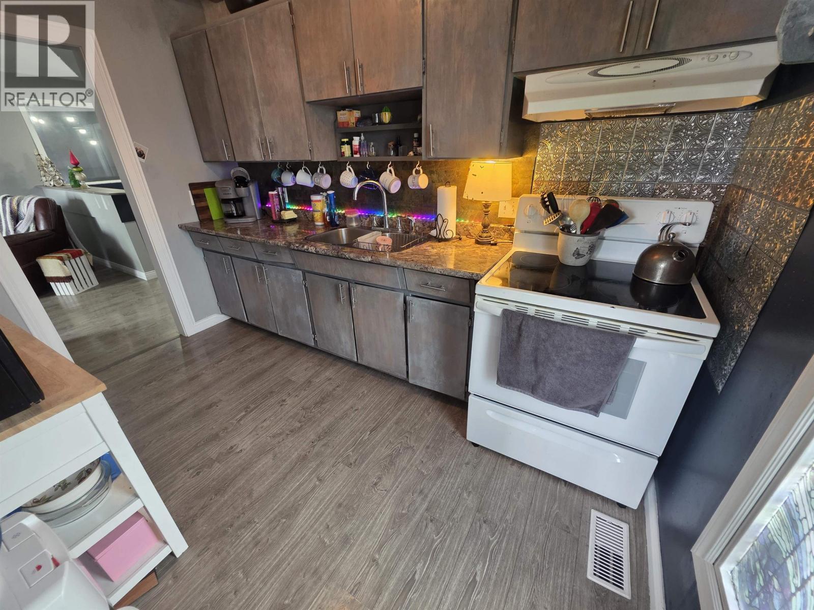 4727 STRAUME AVENUE - 8