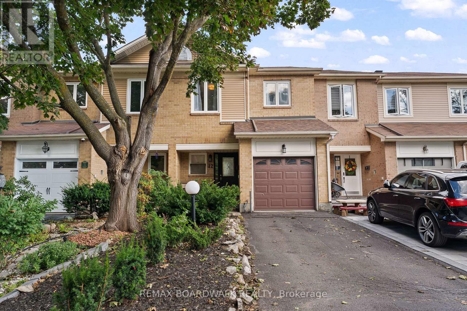 12 WILLWOOD CRESCENT - 1