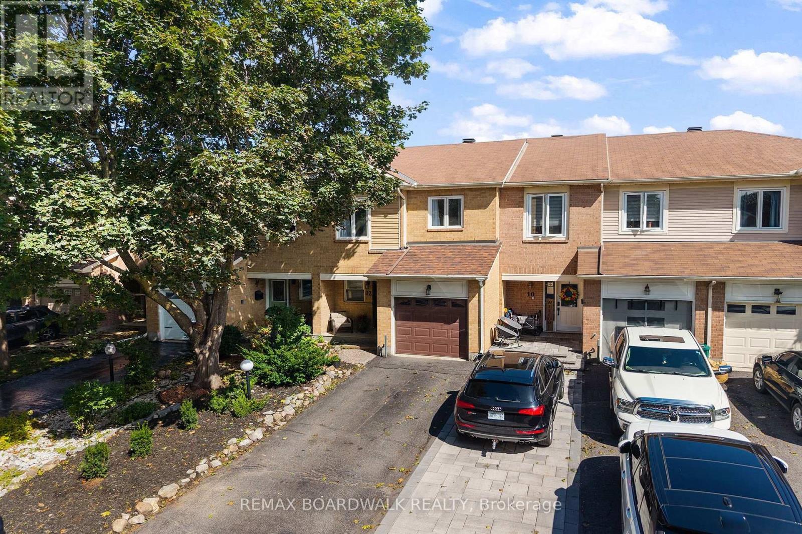 12 WILLWOOD CRESCENT - 2