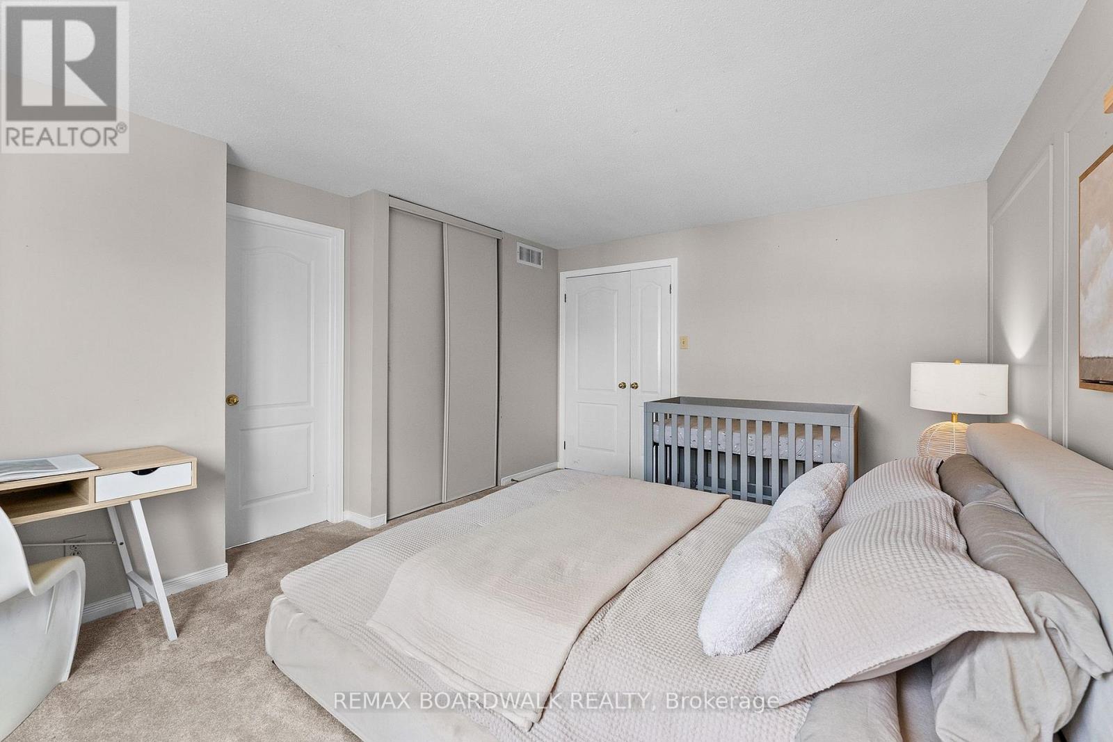 12 WILLWOOD CRESCENT - 20