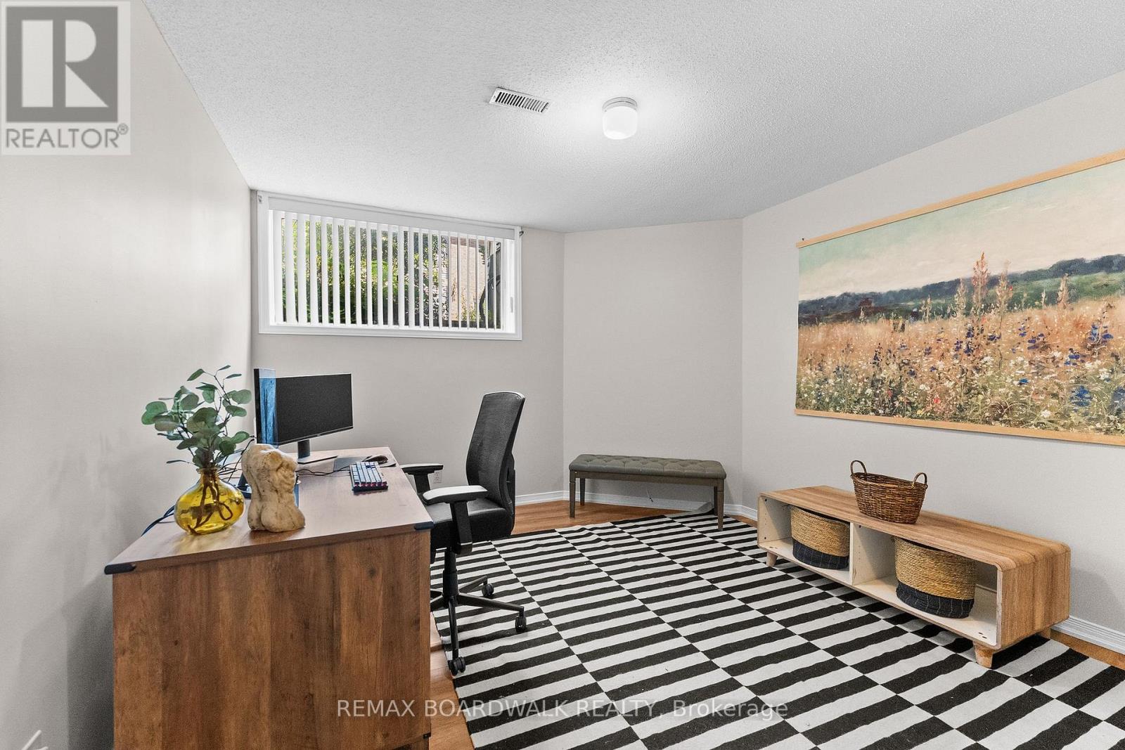 12 WILLWOOD CRESCENT - 27