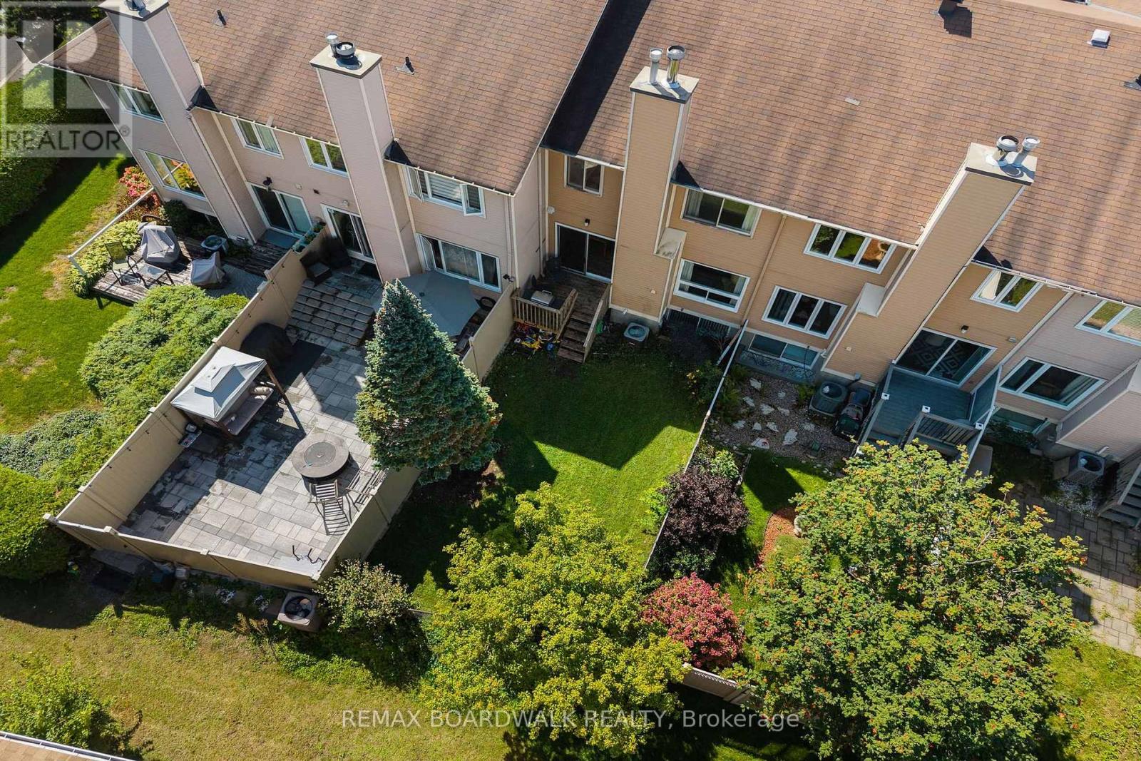 12 WILLWOOD CRESCENT - Image 35