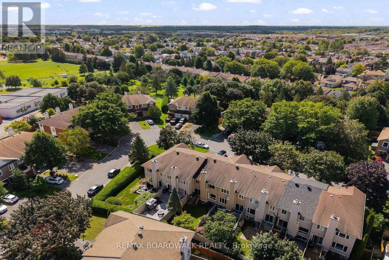 12 WILLWOOD CRESCENT - Image 36