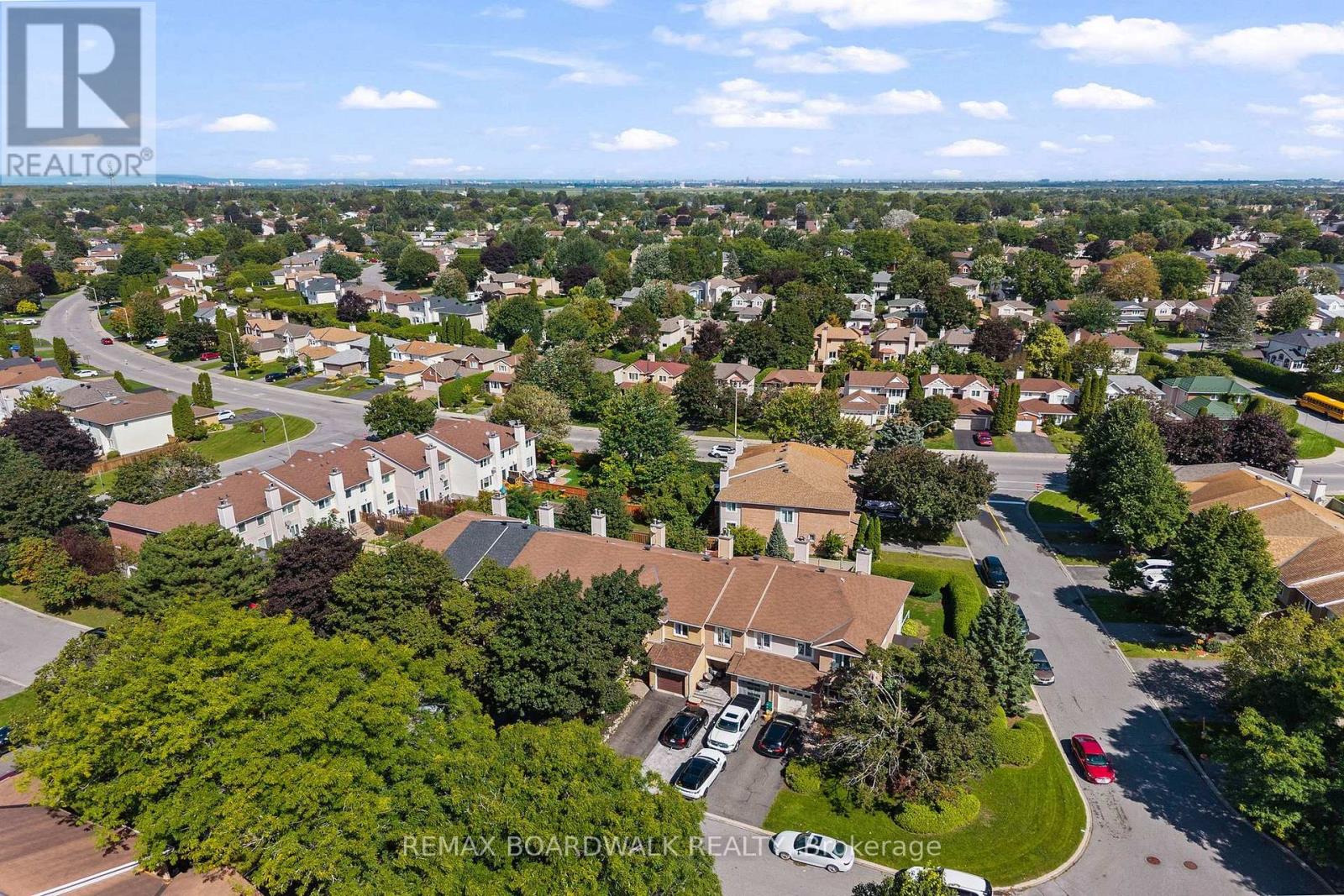 12 WILLWOOD CRESCENT - 39