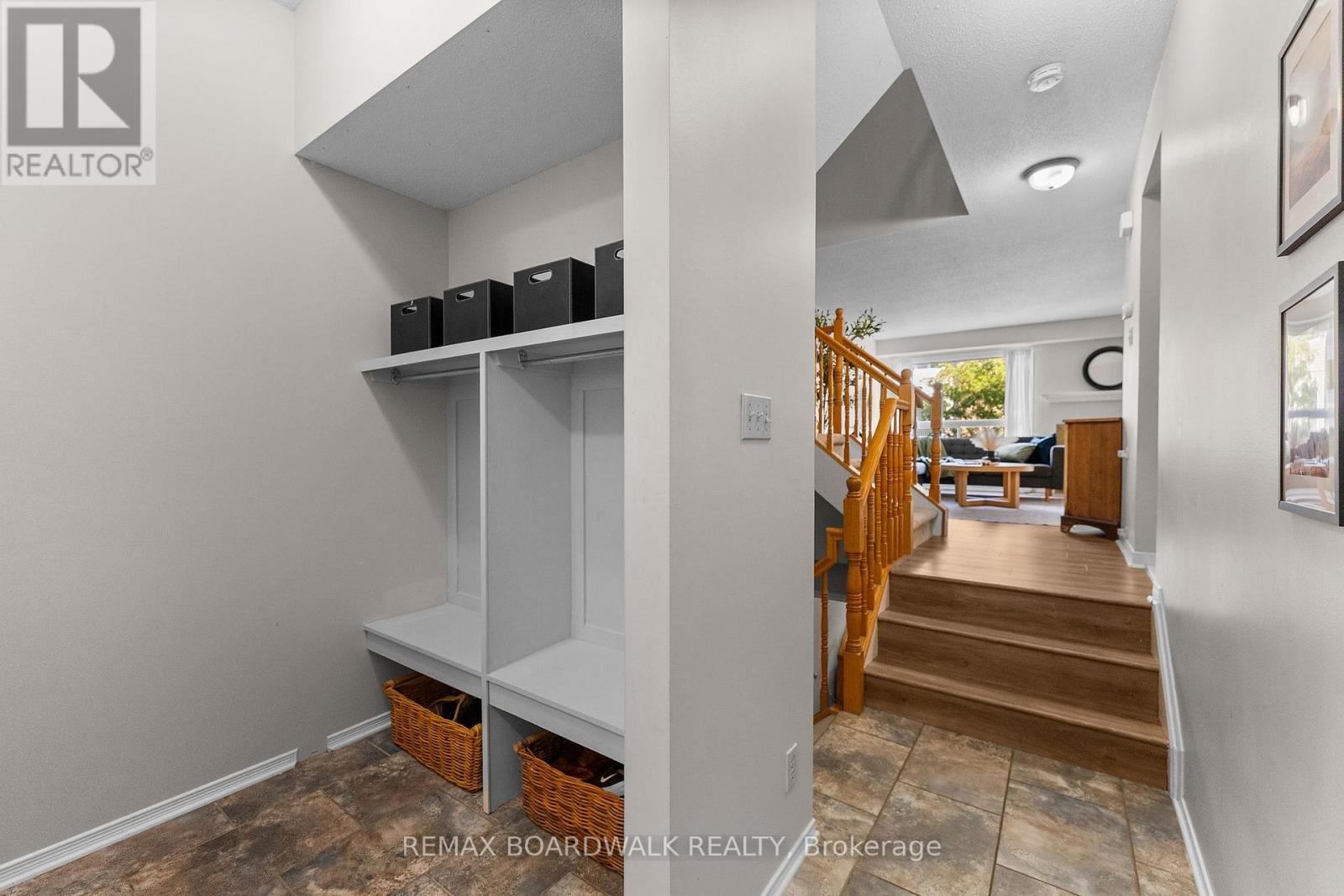 12 WILLWOOD CRESCENT - 4