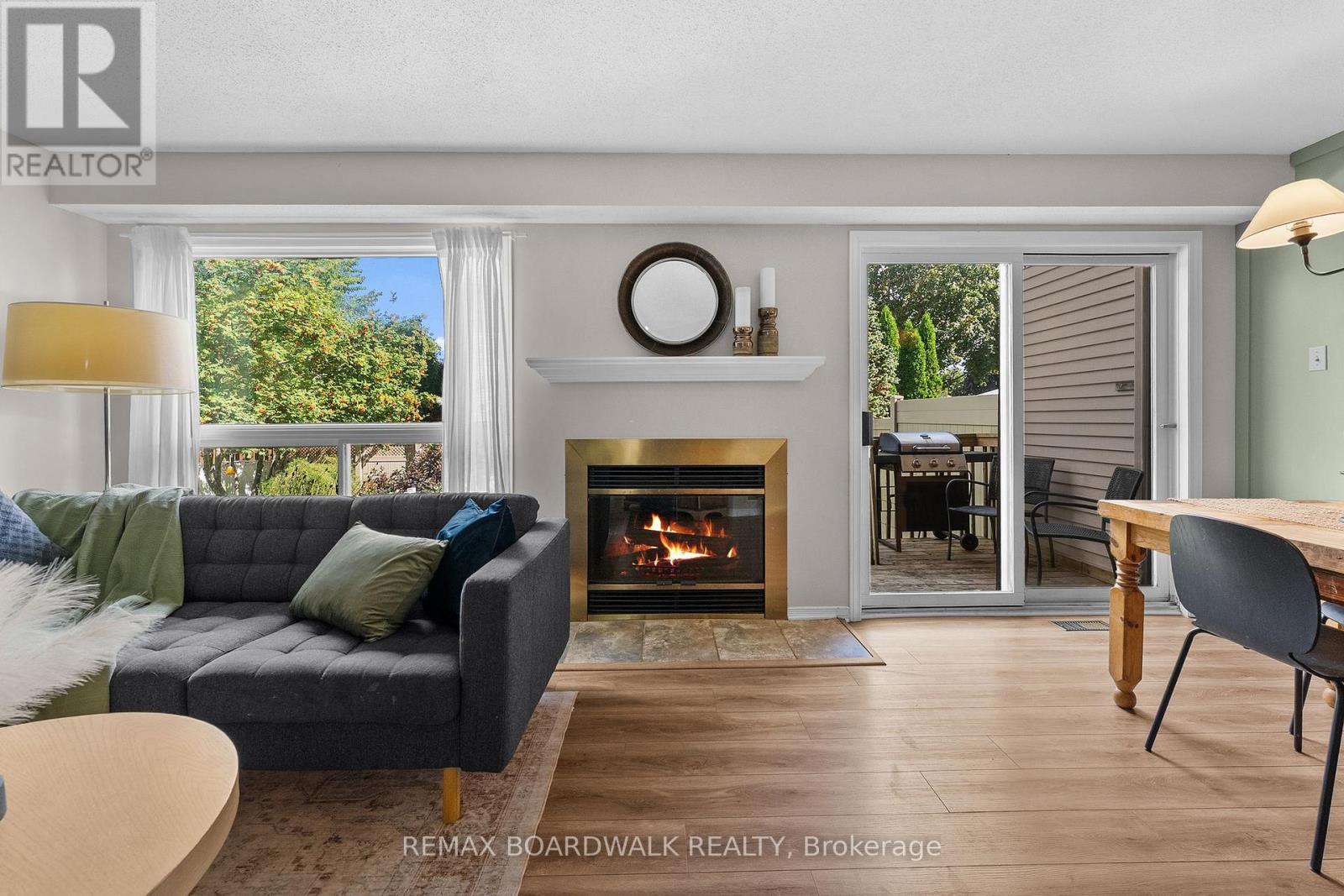 12 WILLWOOD CRESCENT - 7