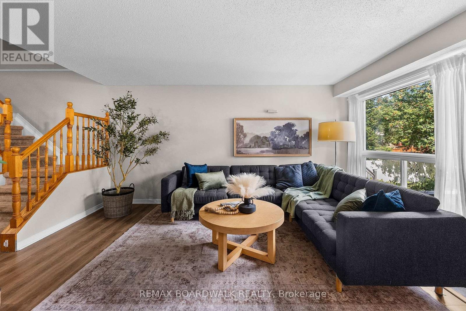 12 WILLWOOD CRESCENT - 8