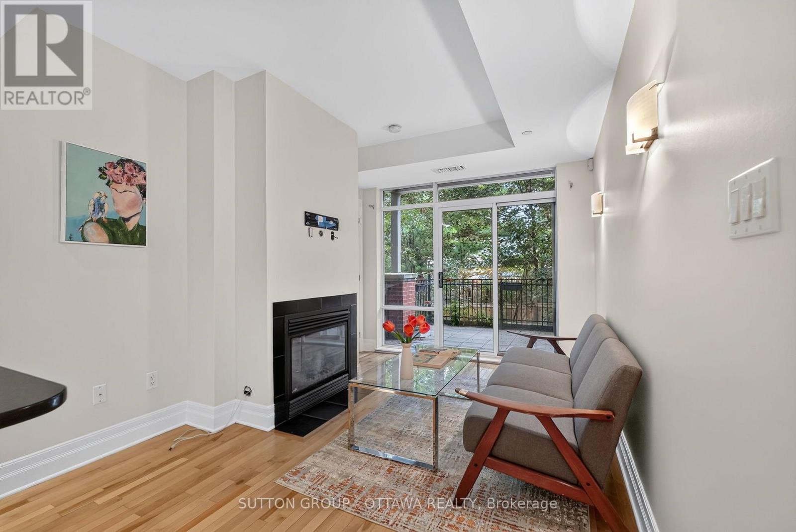 #103 950 MARGUERITE AVENUE - 11