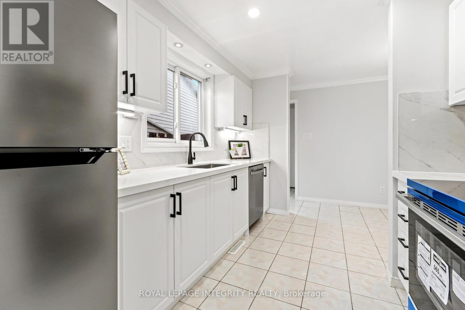 1736 SUMMERLANDS CRESCENT - Image 12