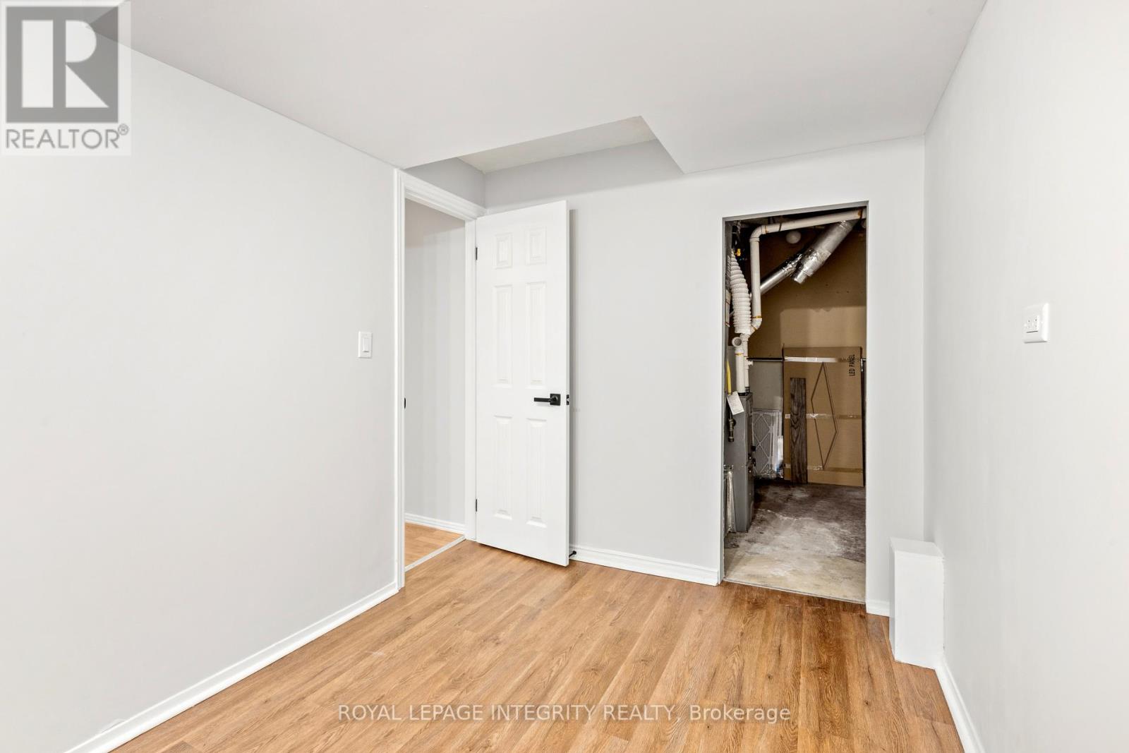 1736 SUMMERLANDS CRESCENT - Image 35