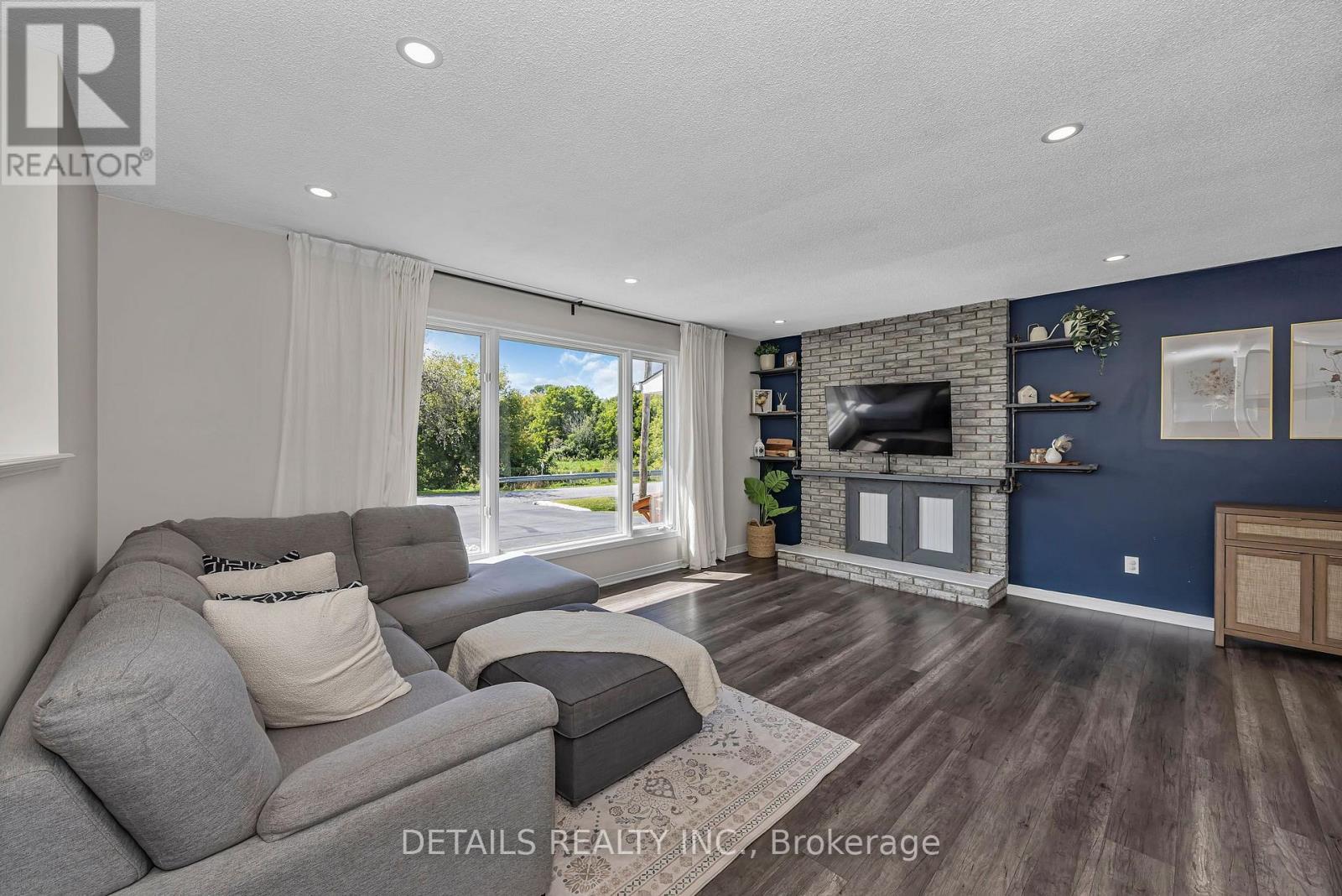 3 Bed, 2 Bath House for Sale in Ottawa – 100 FOWLER STREET S, Ottawa – MLS# X13775104 - Image 19