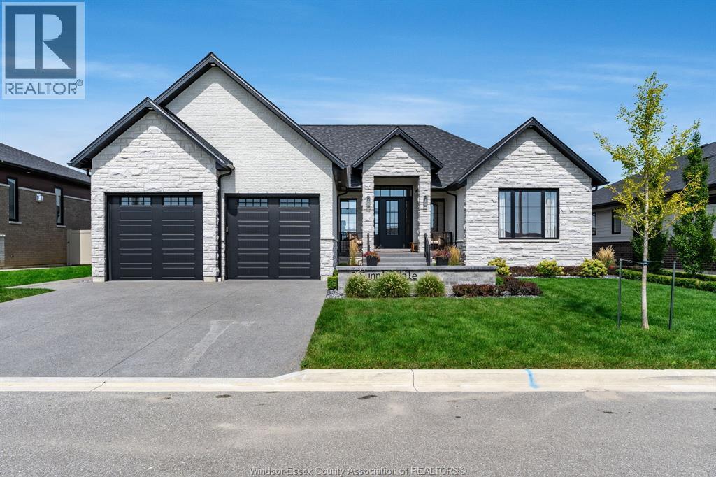 3 SUNNINGDALE DRIVE - 1