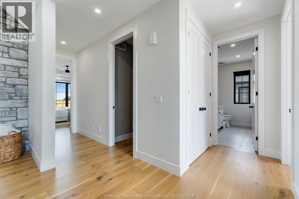 3 SUNNINGDALE DRIVE - 14