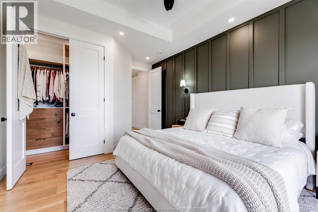 3 SUNNINGDALE DRIVE - 16