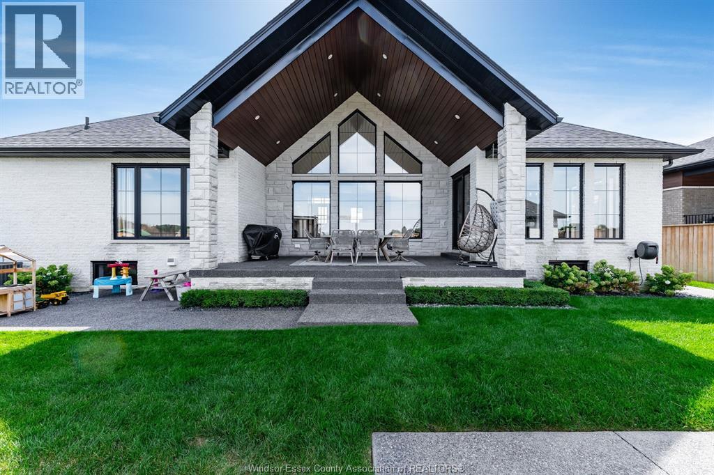 3 SUNNINGDALE DRIVE - 46
