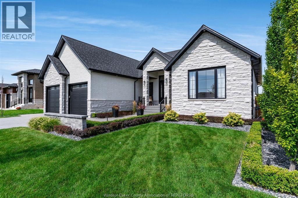 3 SUNNINGDALE DRIVE - 49