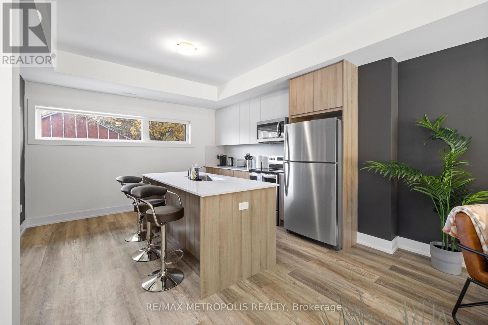 449 LANSDOWNE AVENUE - Image 32
