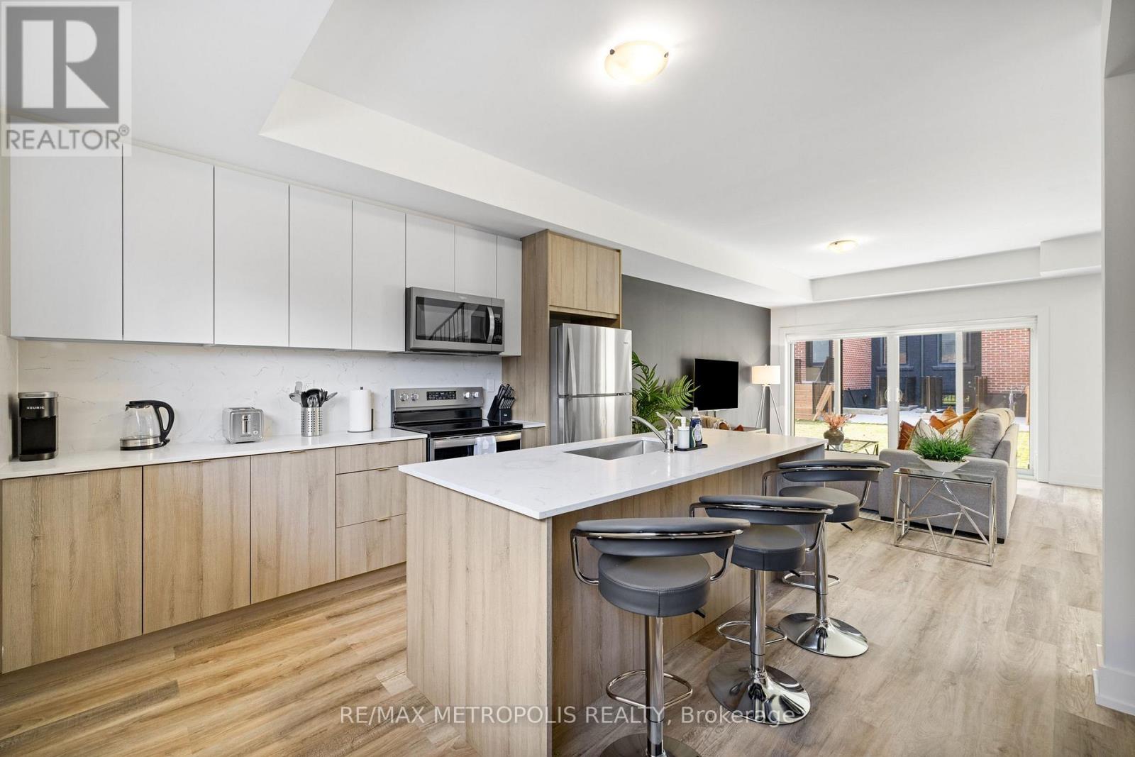 449 LANSDOWNE AVENUE - Image 33