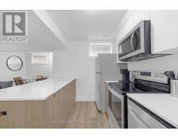 449 Lansdowne Avenue, Toronto, ON M6H3Y2 Photo 24