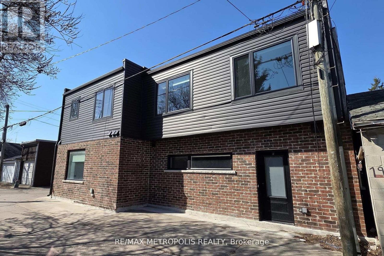 447 - 449 LANSDOWNE AVENUE - 50