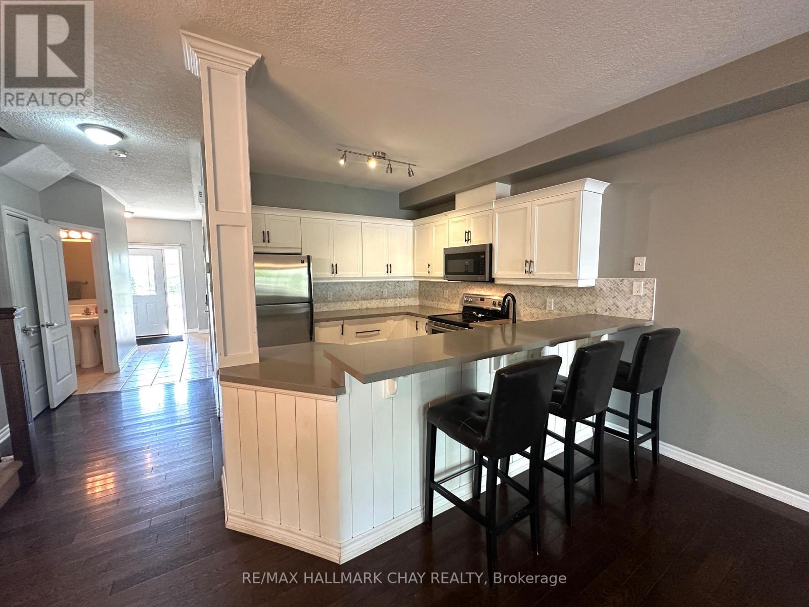 18 CLAUDIO CRESCENT, Barrie (Holly) — photo 8