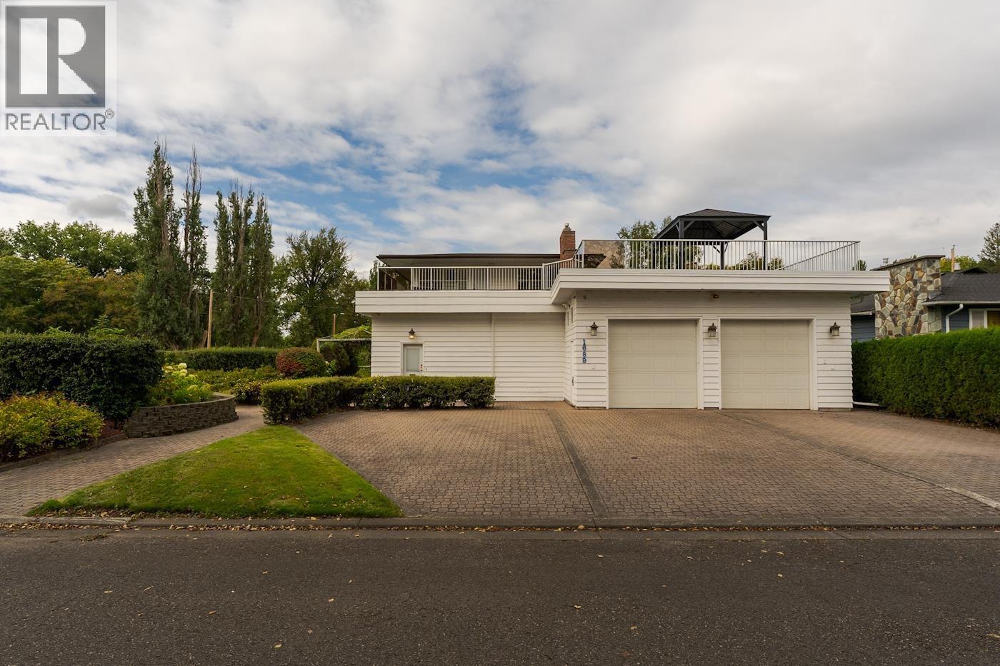 Kitchen of 1689 BIRCH STREET · Prince George, BC