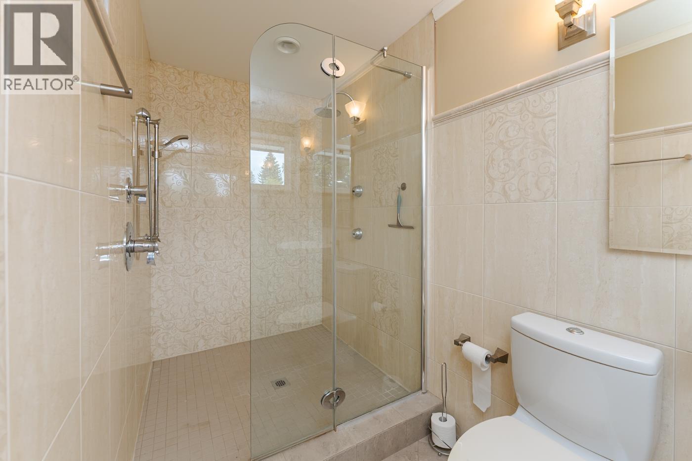 1689 BIRCH STREET - 21
