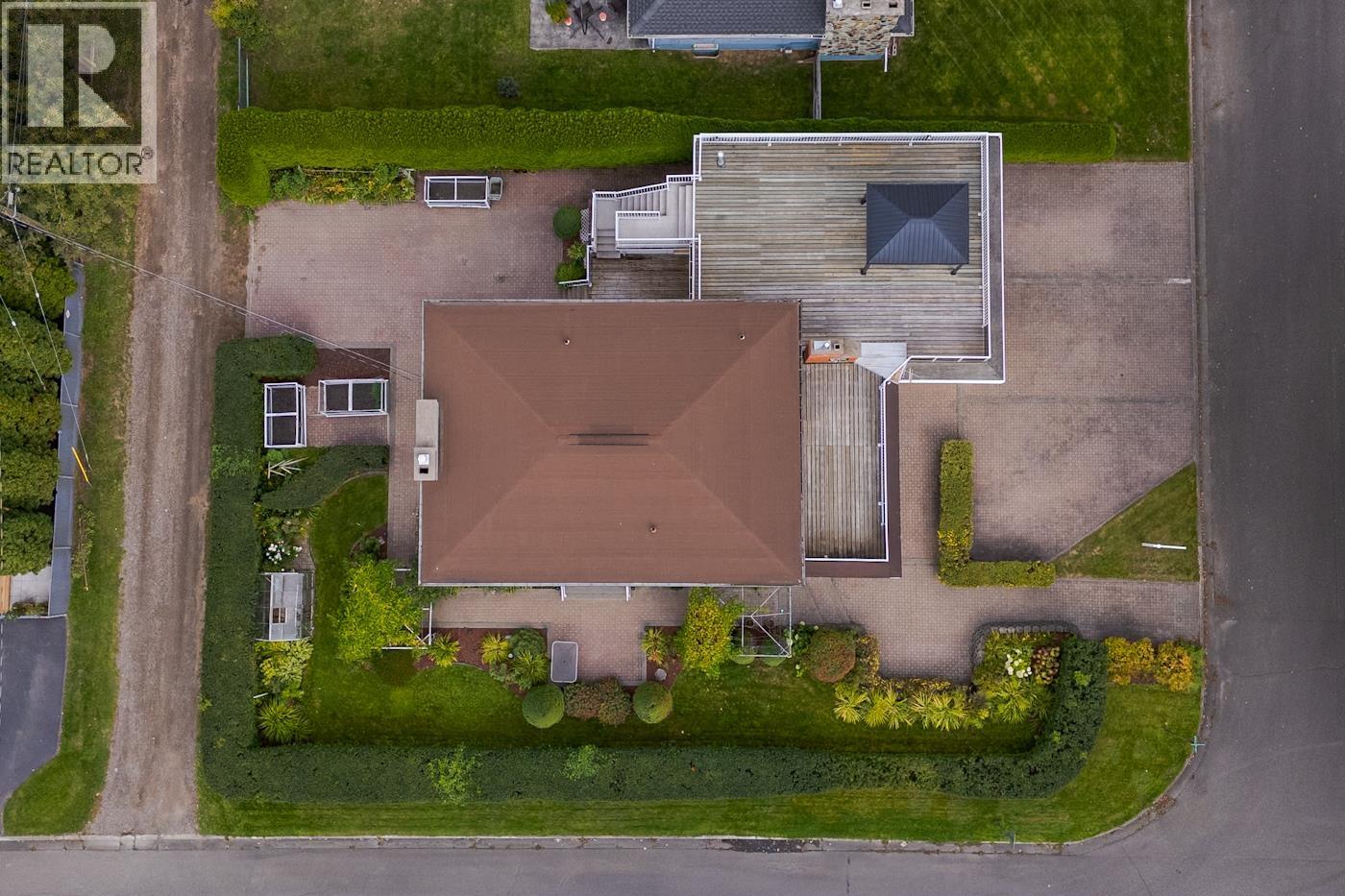 1689 BIRCH STREET - 31
