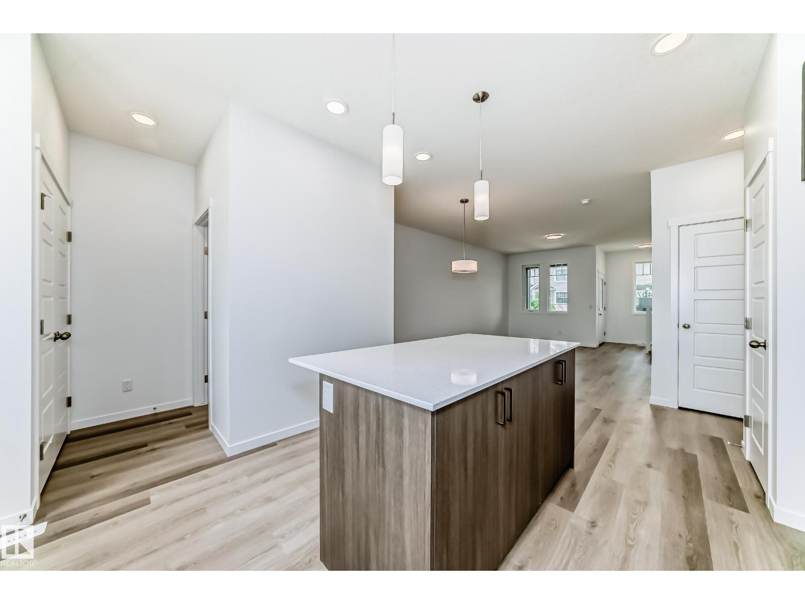 6407 63 ST - 8
