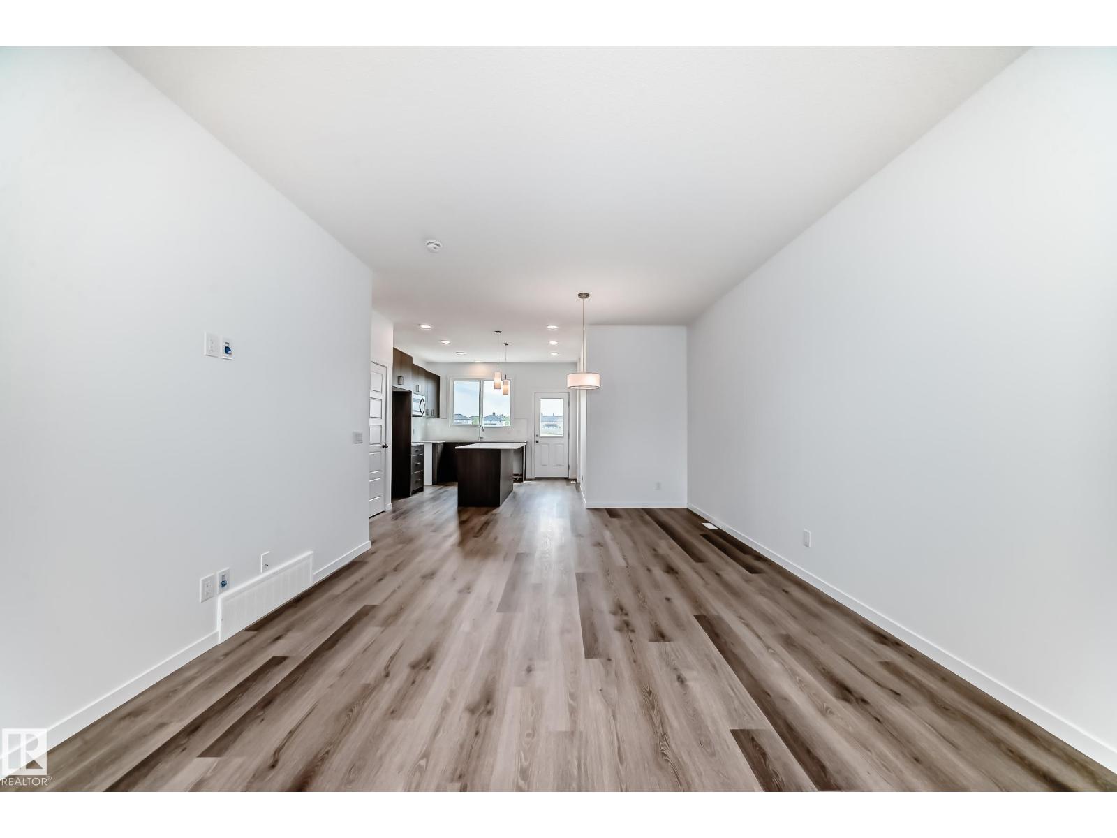 6407 63 ST - 10