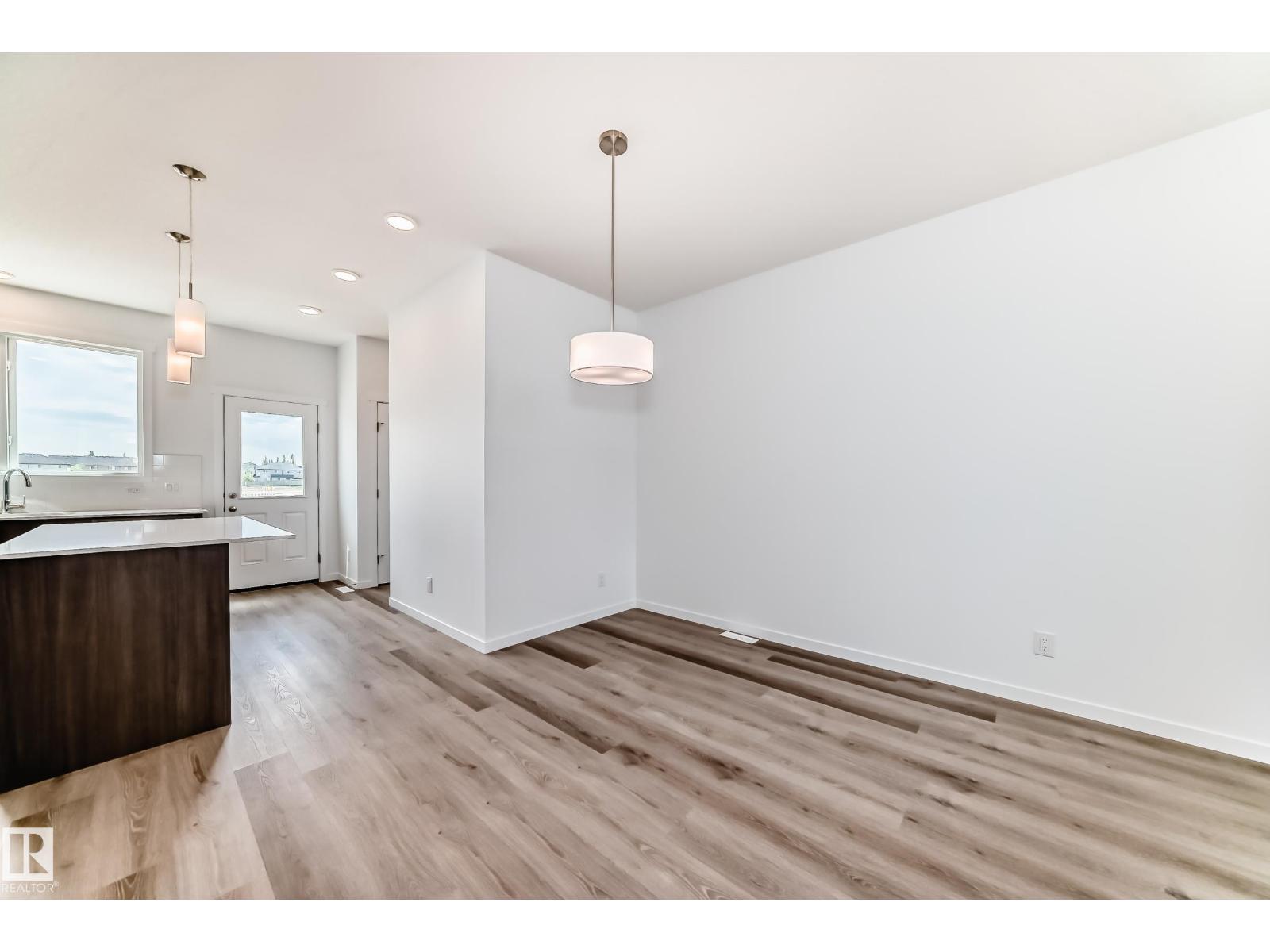 6407 63 ST - 15