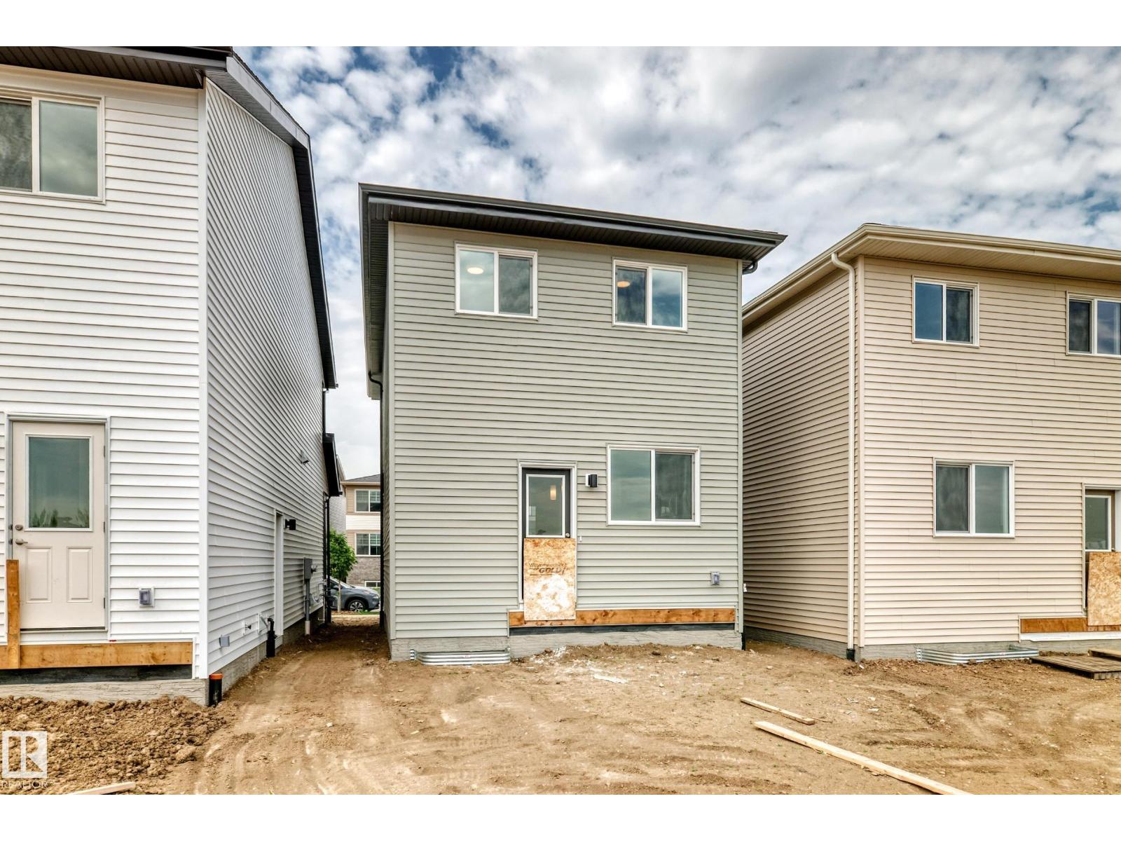 6407 63 ST - 40