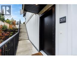 Bedroom - 201 7043 Central Saanich Rd, Central Saanich, BC V8M1Y3 Photo 6