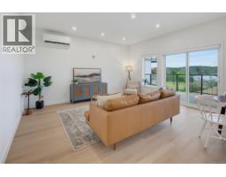 201 7043 Central Saanich Rd, Central Saanich, BC V8M1Y3 Photo 22