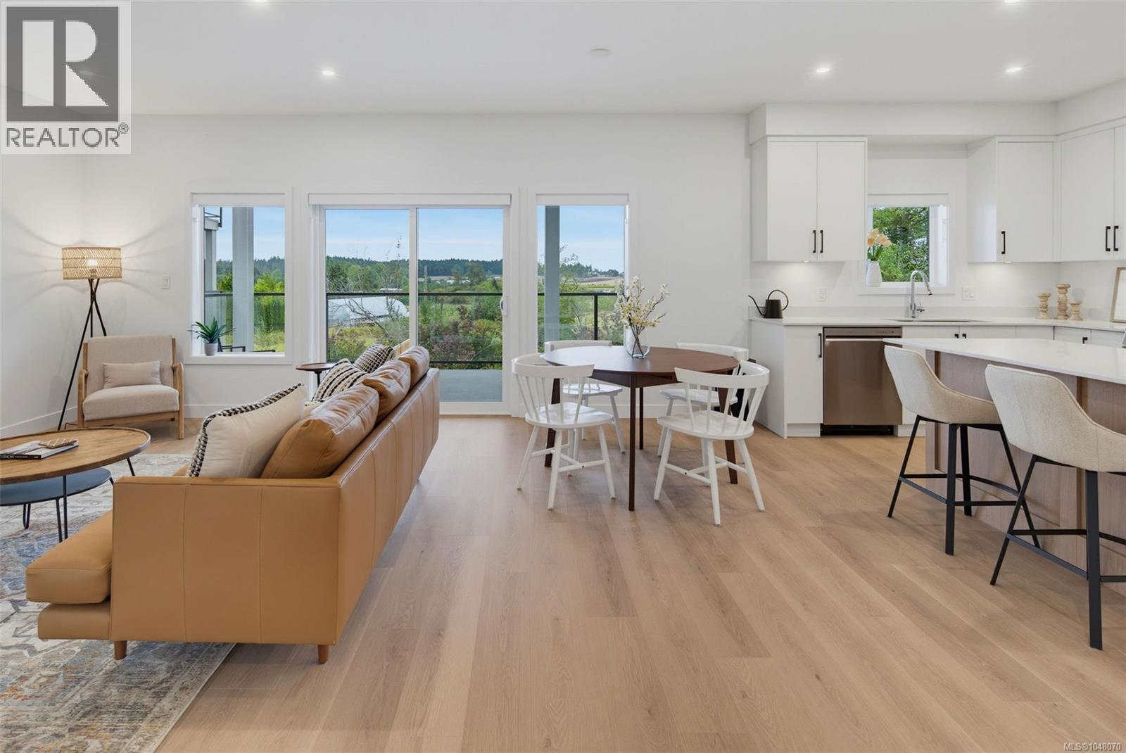 201 7043 Central Saanich Rd, Central Saanich