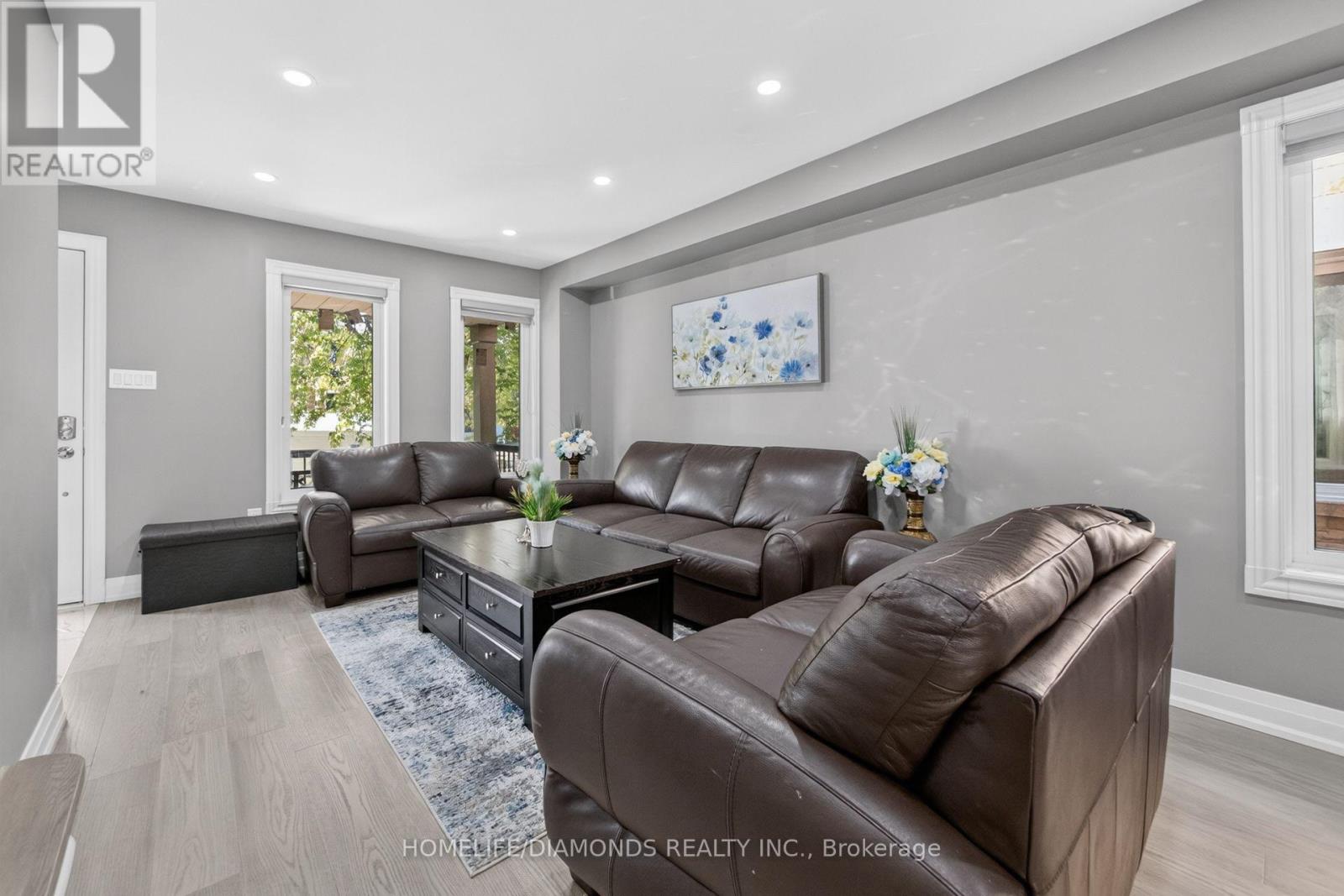 24 JEWEL CRESCENT - 10