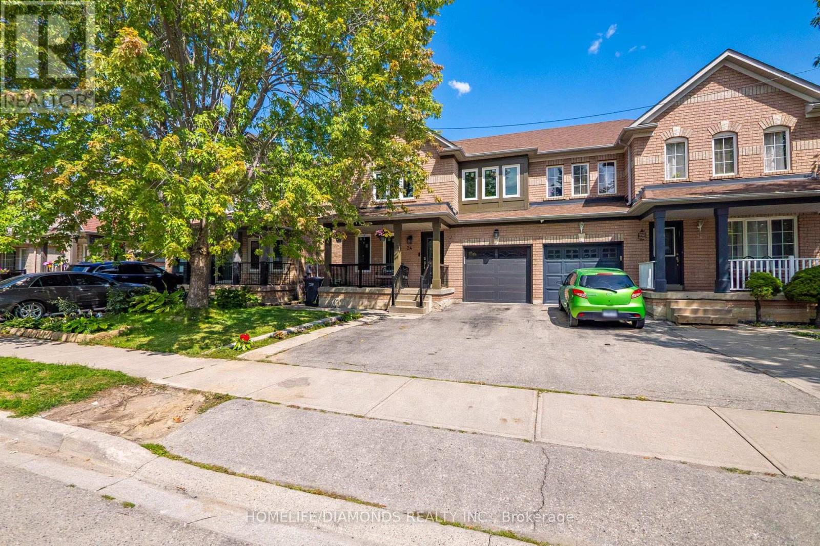 24 JEWEL CRESCENT - 3