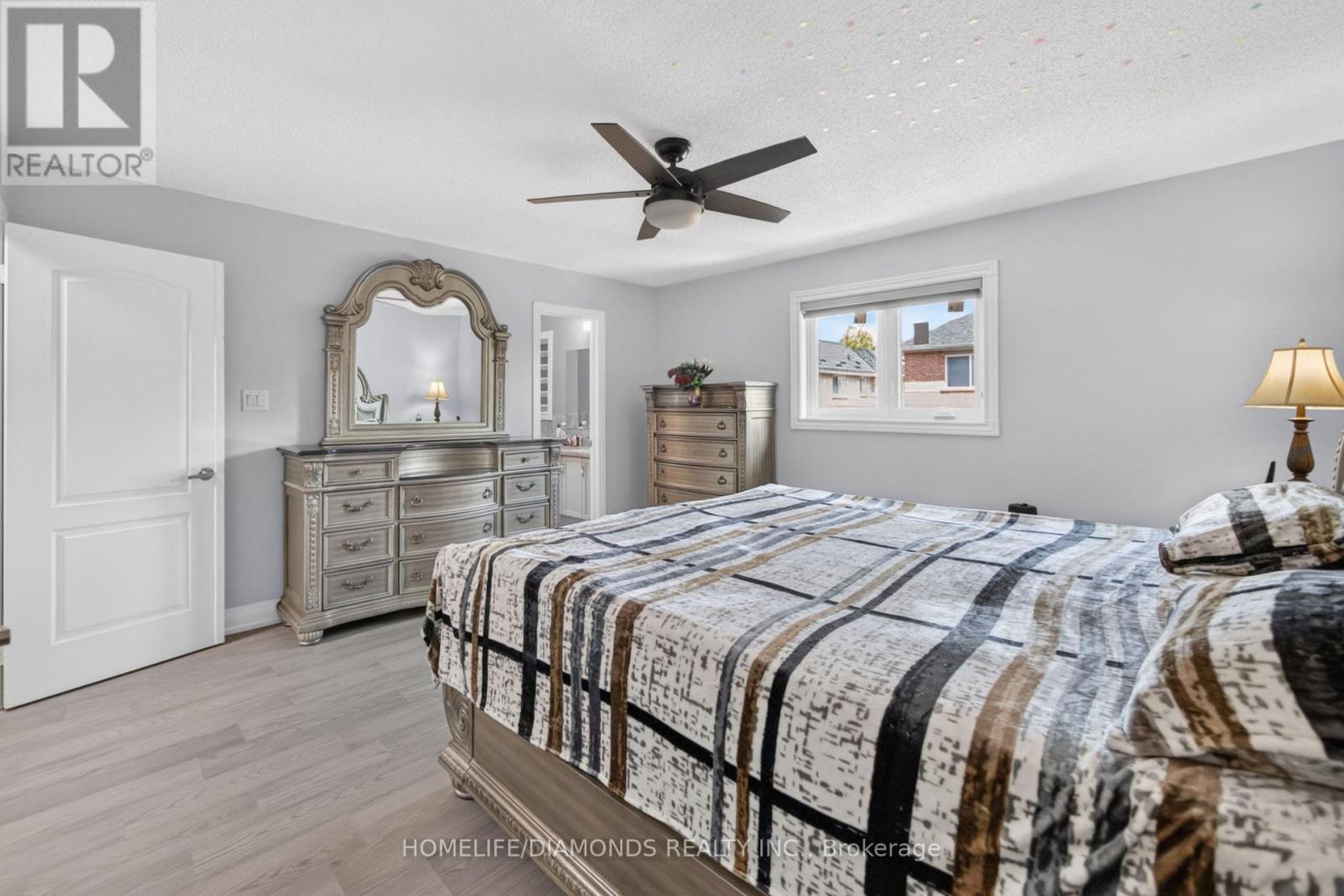 24 JEWEL CRESCENT - Image 36