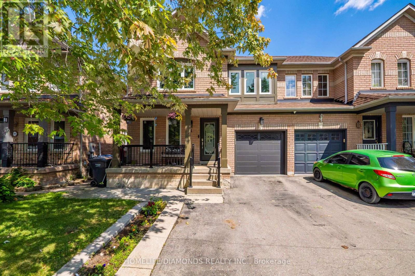 24 JEWEL CRESCENT - 4