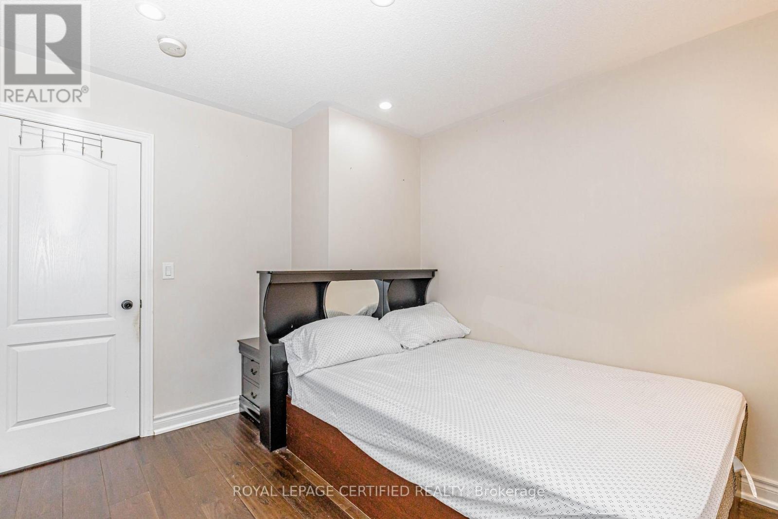 66 HATTON COURT - 21