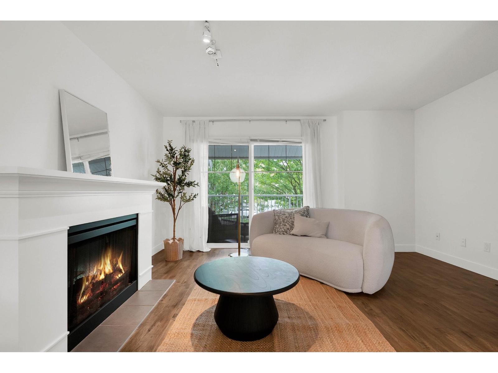 11 6555 192A STREET, Surrey — photo 3