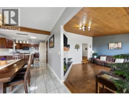 Living room - 420 Gleneagles Drive, Kamloops, BC V1E1Z4 Photo 12