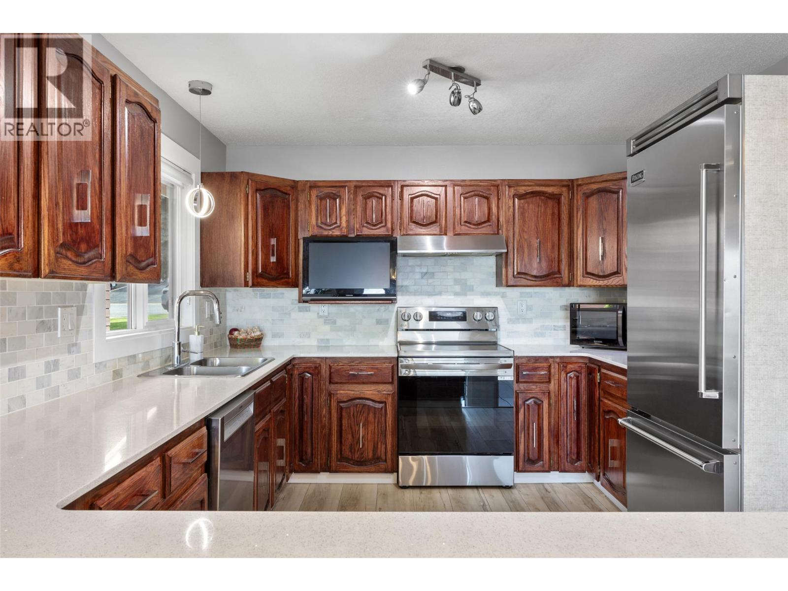 420 Gleneagles Drive - 21