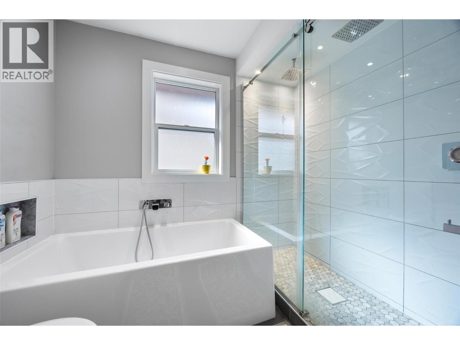 420 Gleneagles Drive - Image 33